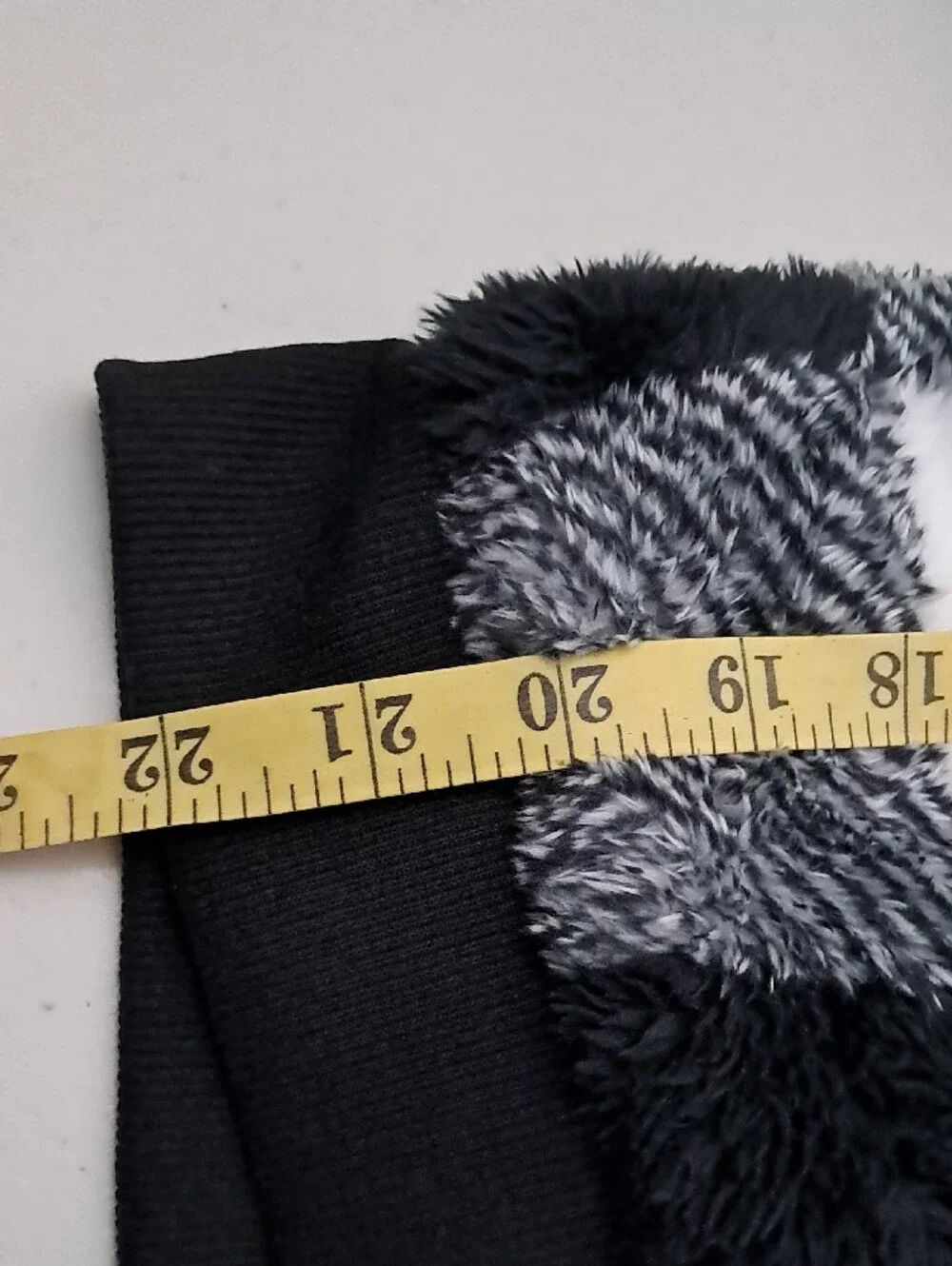 Girls Size 10 Black & White Check Plush Hoodie - Unbranded